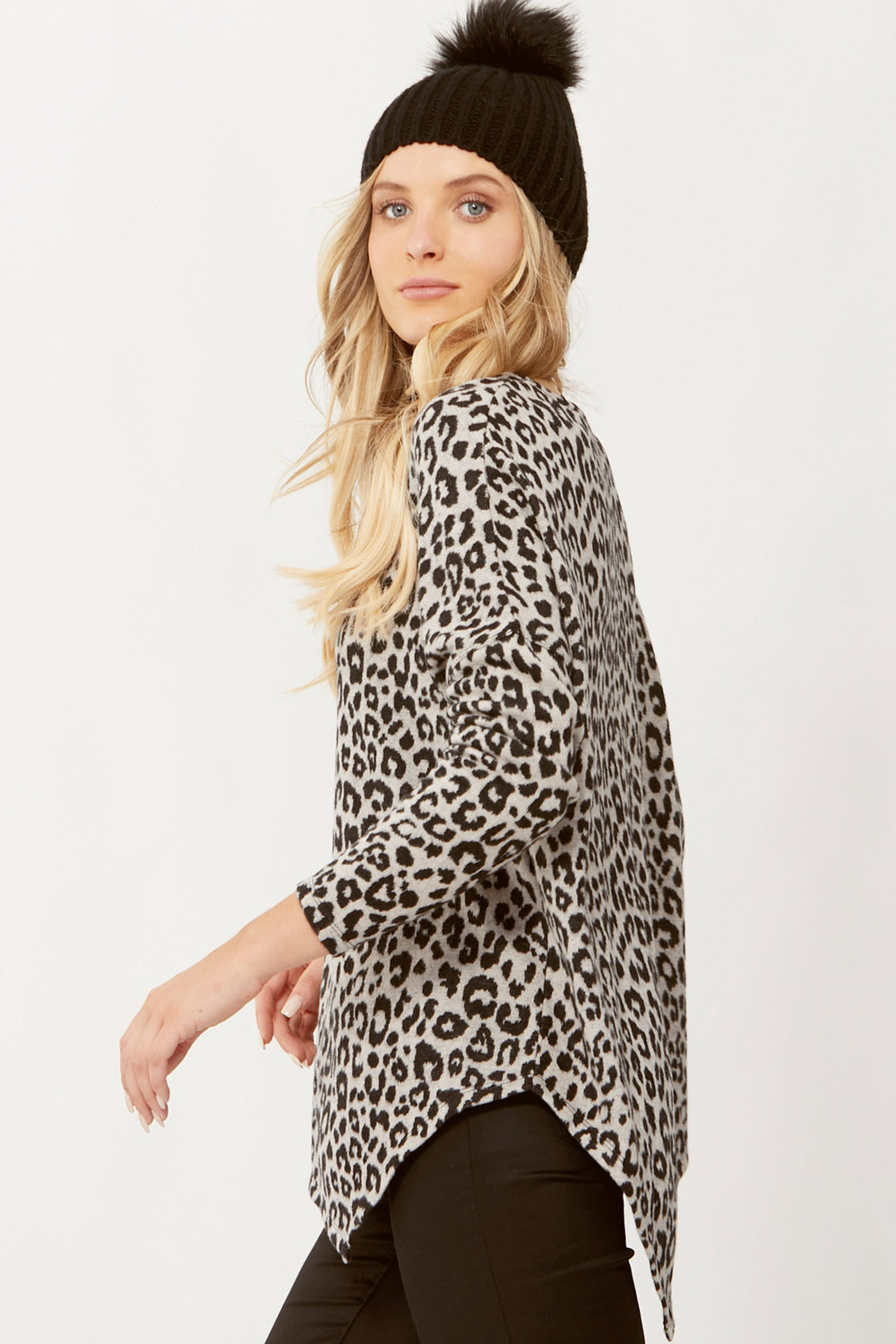 [TEST] Briar Asymmetric Hem Tee
