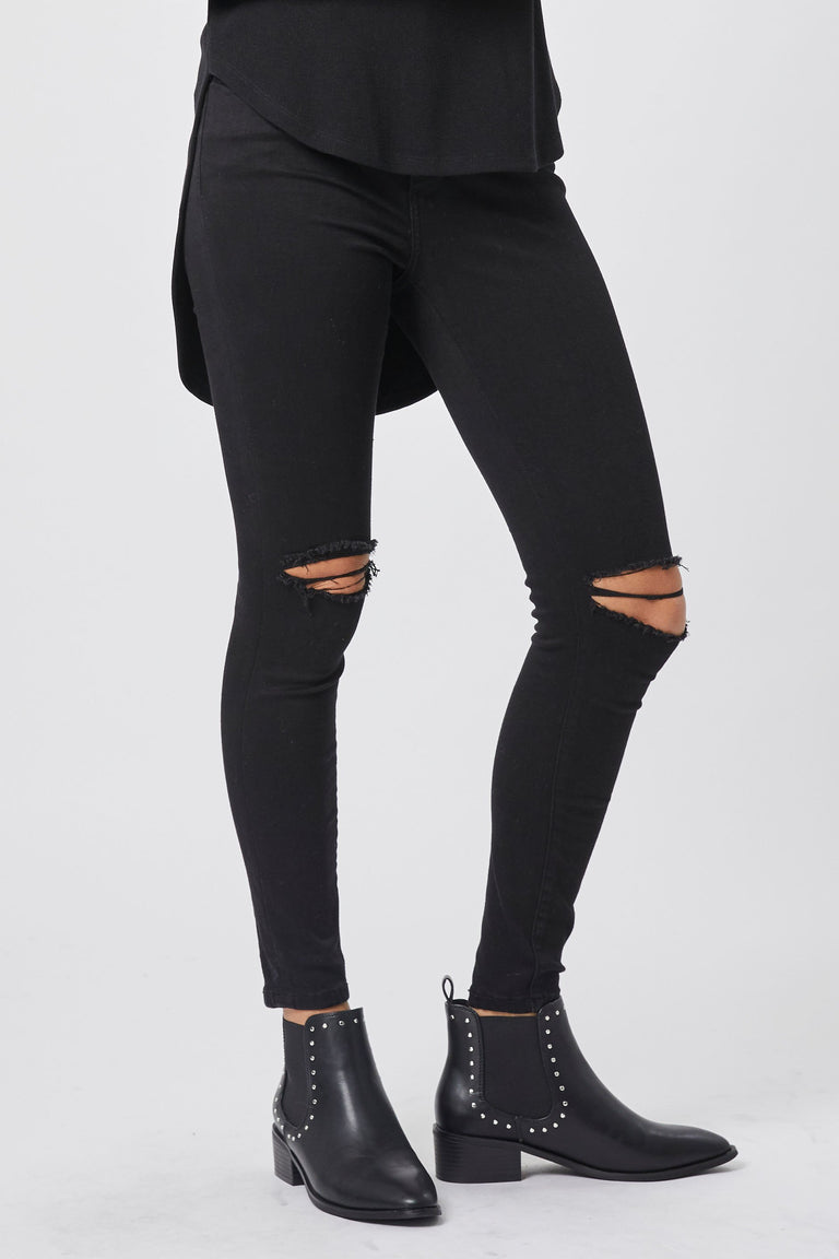 [TEST] Evie Distressed High Rise Jean
