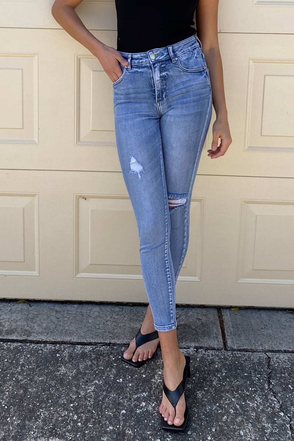 [TEST] Evie Distressed High Rise Jean