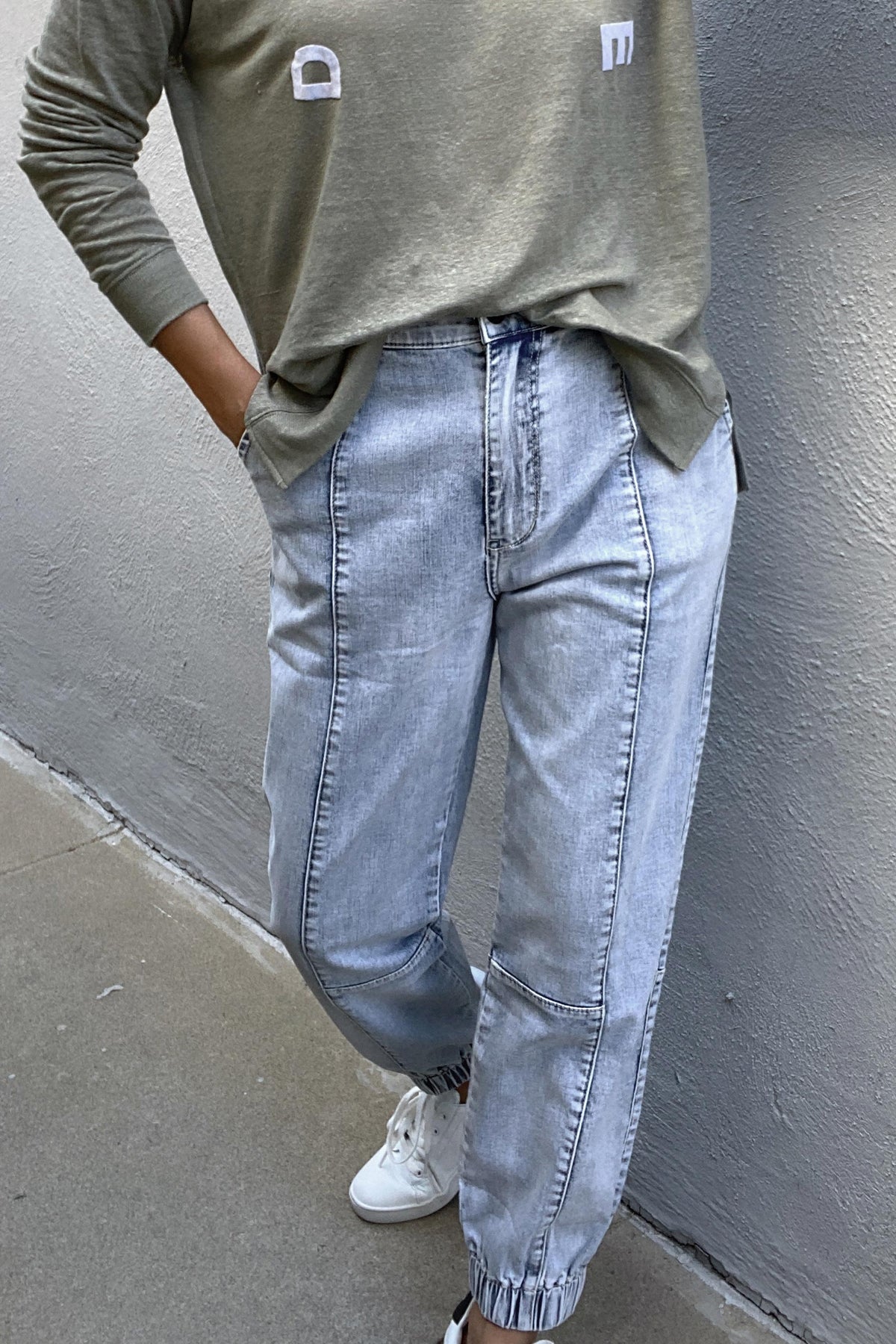 [TEST] D-Luxe Denim Panelled Jogger