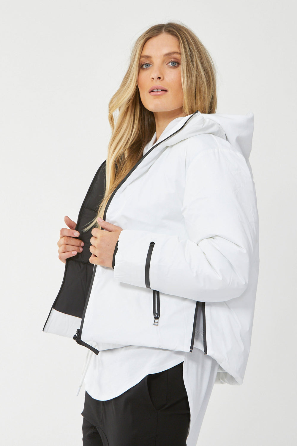 [TEST] D-Luxe Crop Puffer Jacket