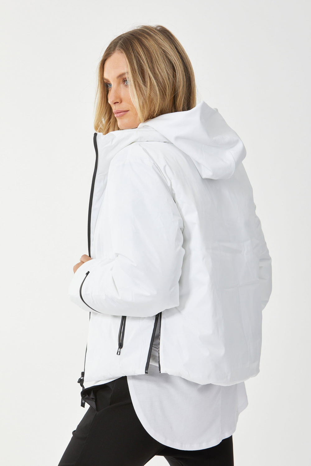 [TEST] D-Luxe Crop Puffer Jacket