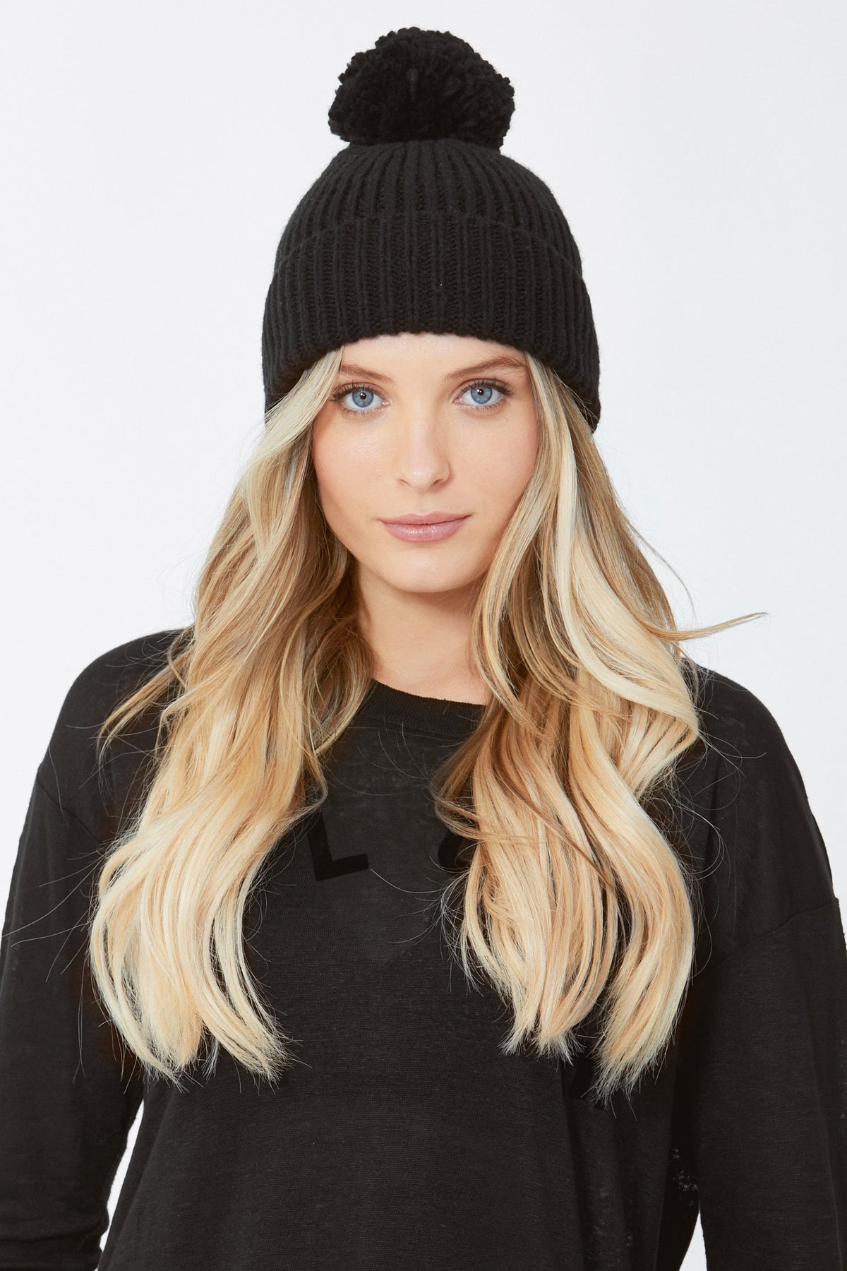 [TEST] D-Luxe Nora Single Pom Beanie