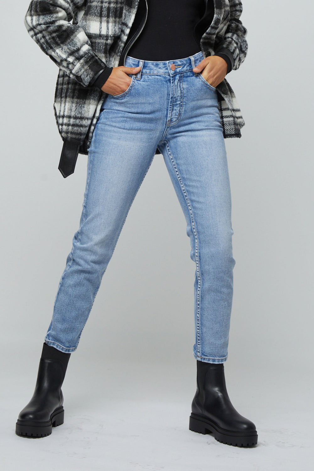 [TEST] Alexa Girlfriend Jean