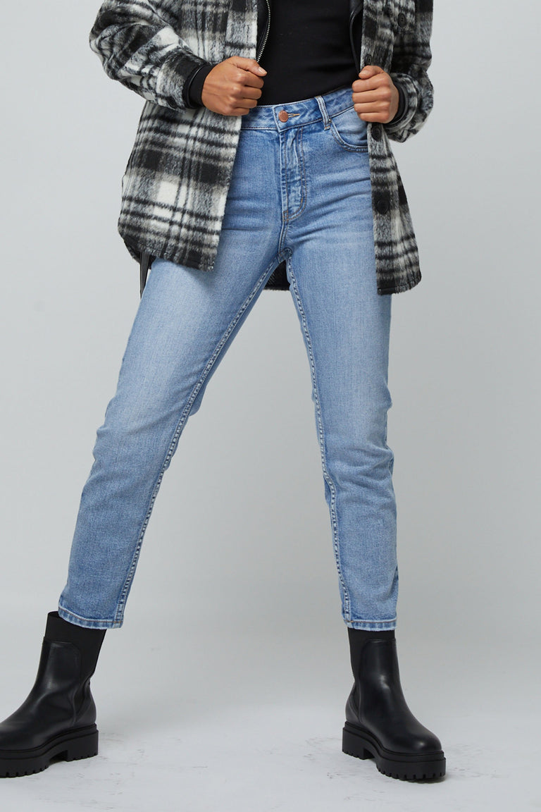 [TEST] Alexa Girlfriend Jean