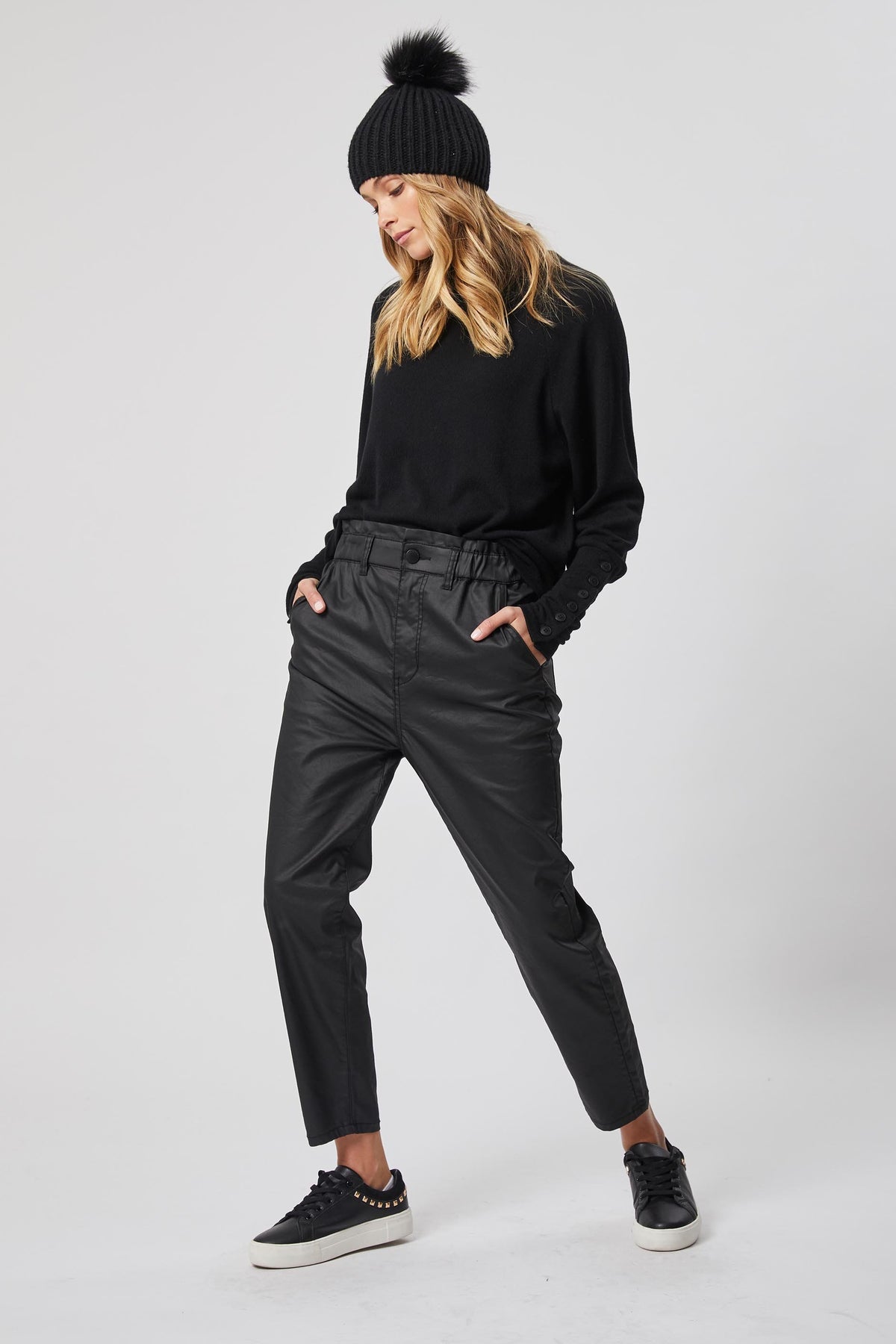 [TEST] Jane Button Detail Top
