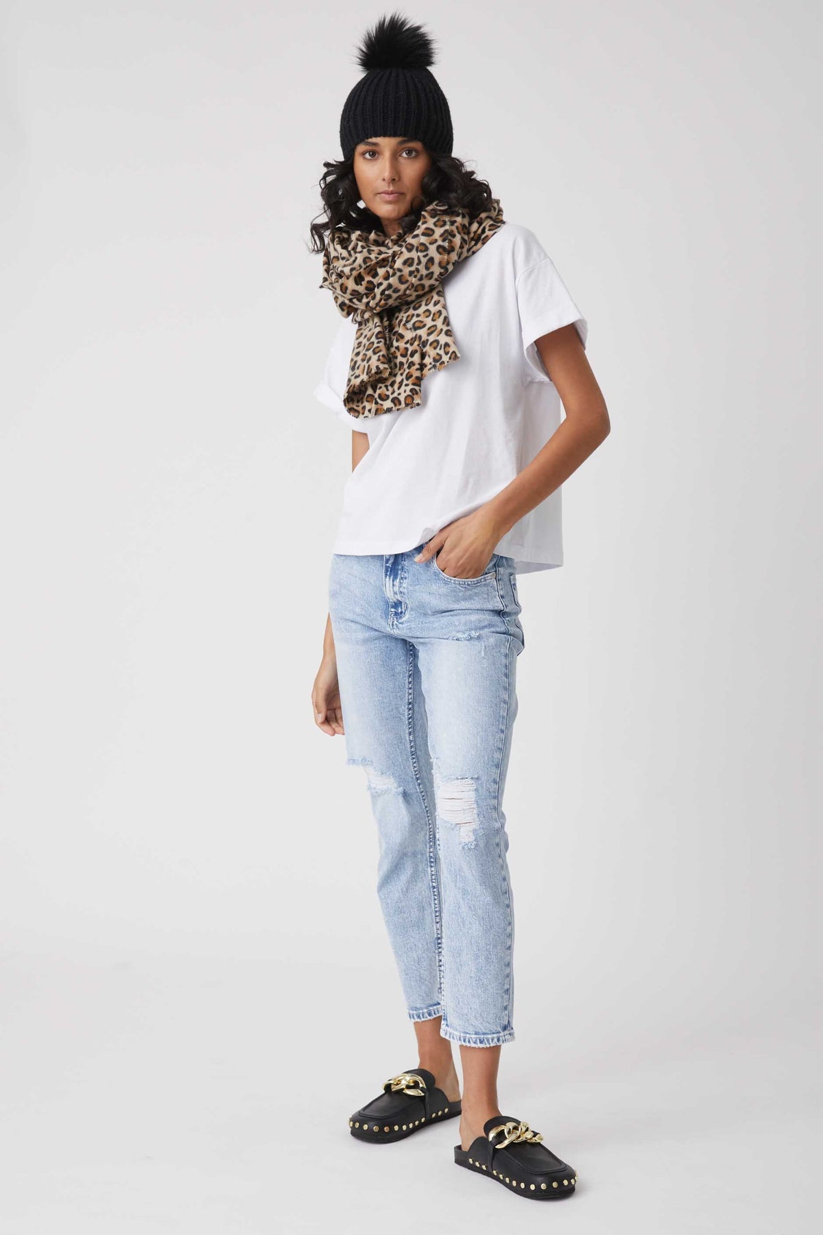 [TEST] Leopard Scarf