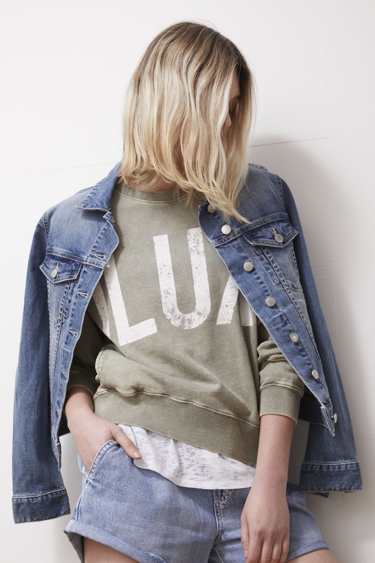 [TEST] D-Luxe Distressed Sweat