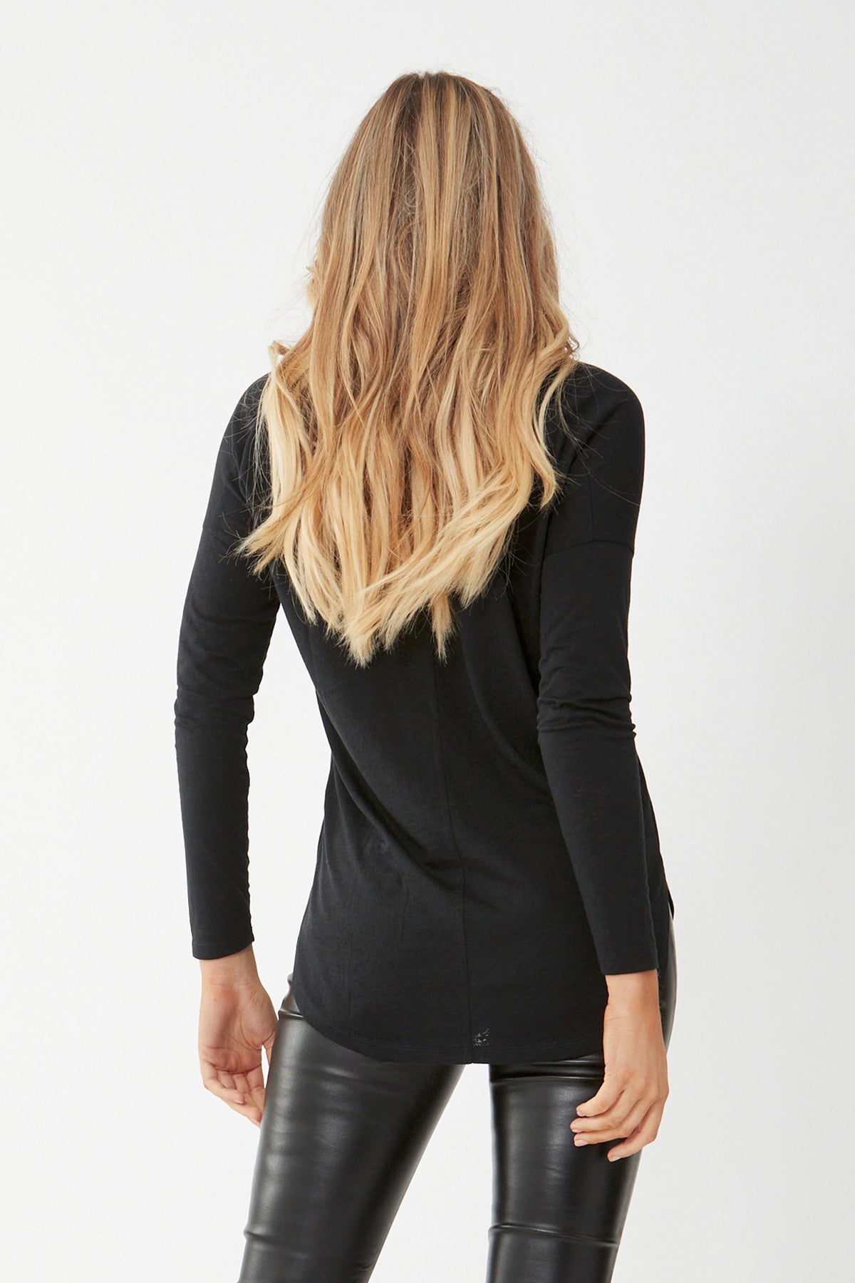 [TEST] Brooklyn Long Sleeve Stud Tee