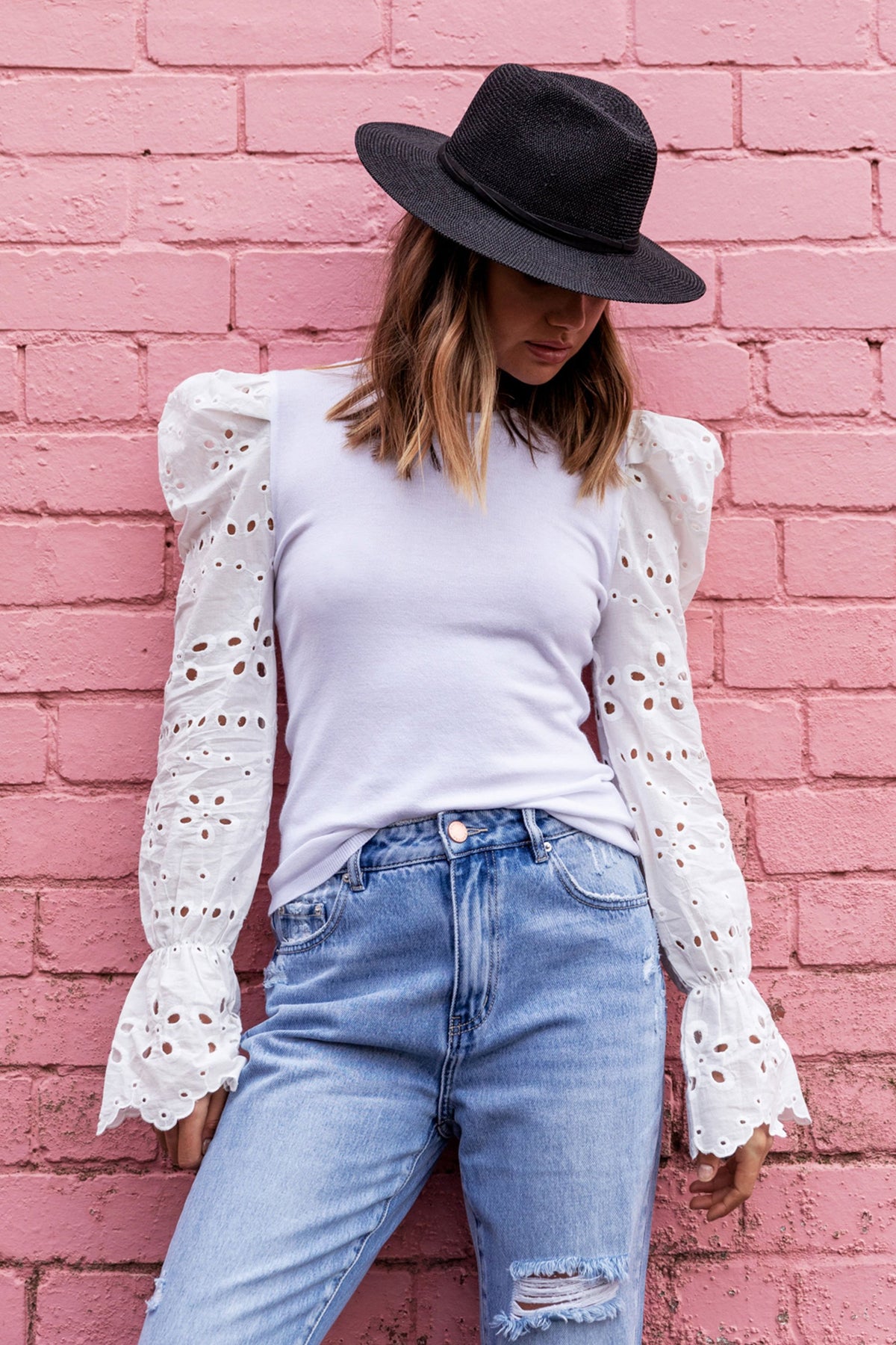 [TEST] Brie Broderie Sleeve Knit