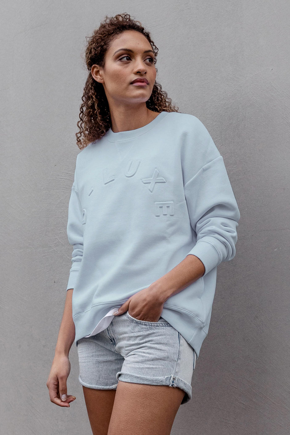 [TEST] D-Luxe Embossed Sweat