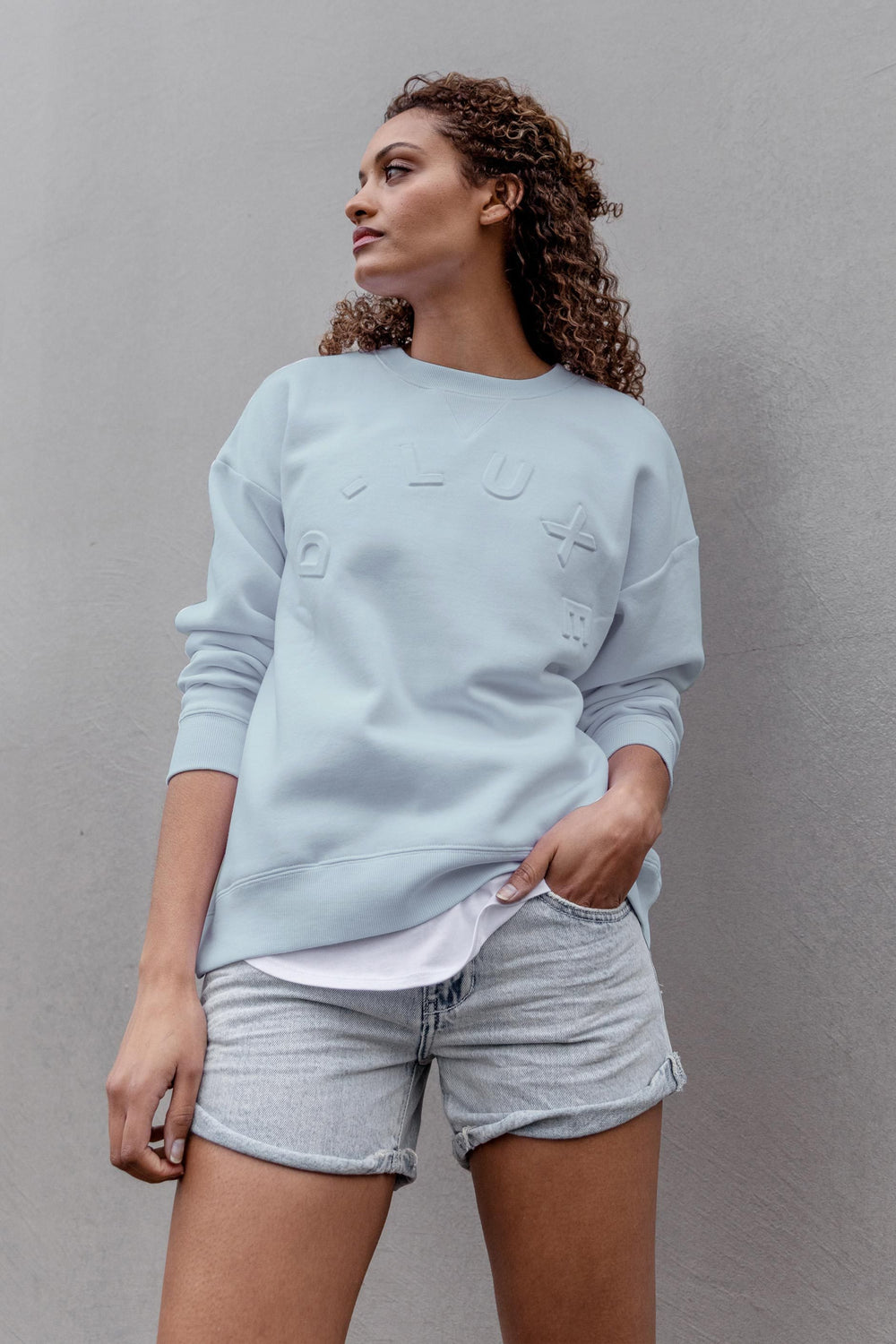[TEST] D-Luxe Embossed Sweat