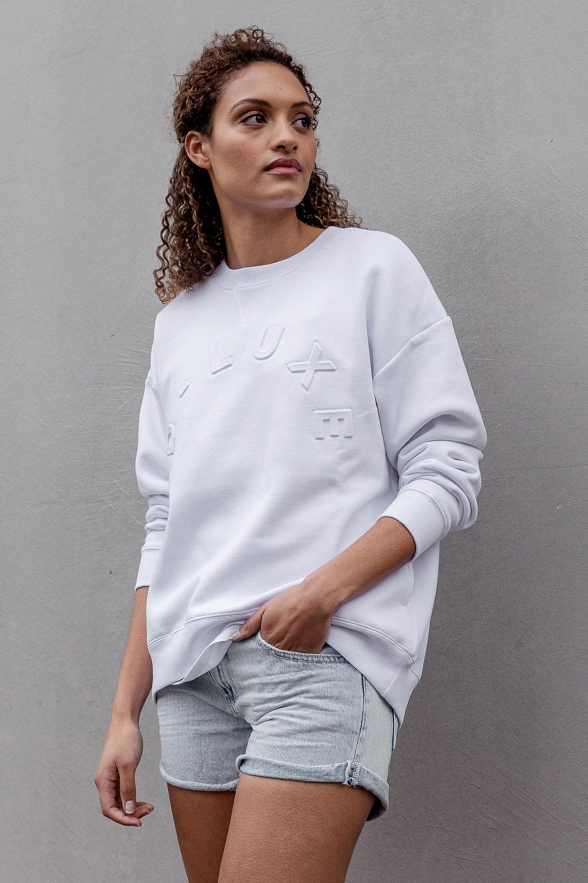 [TEST] D-Luxe Embossed Sweat