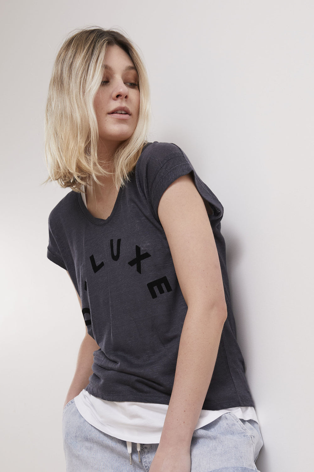 [TEST] D-Luxe Linen Scoop Neck Tee