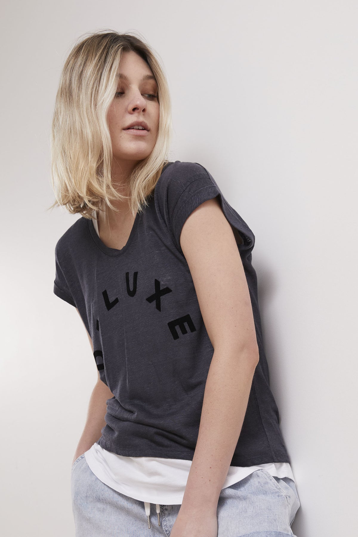 [TEST] D-Luxe Linen Scoop Neck Tee