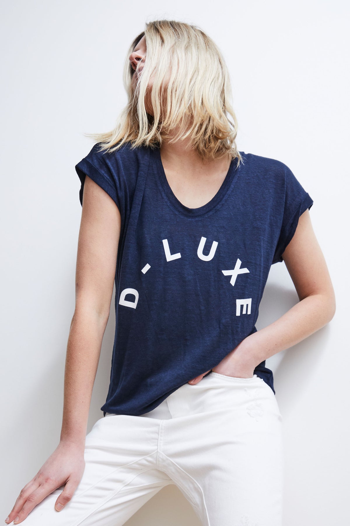 [TEST] D-Luxe Linen Scoop Neck Tee