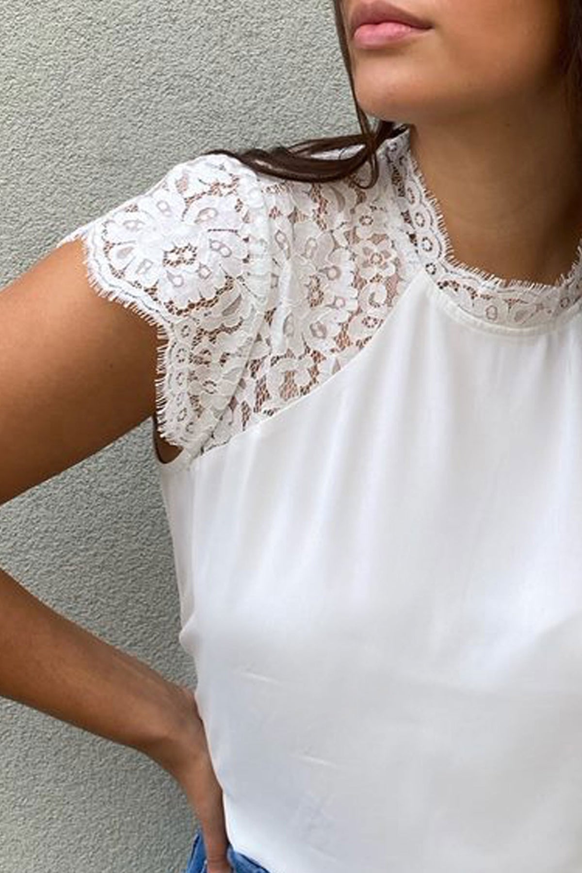 [TEST] Willow Lace Frill Sleeve Top