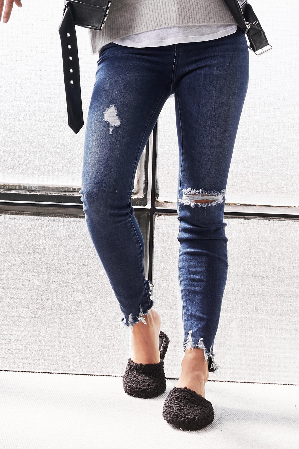[TEST] Evie Chewed Hem Jean