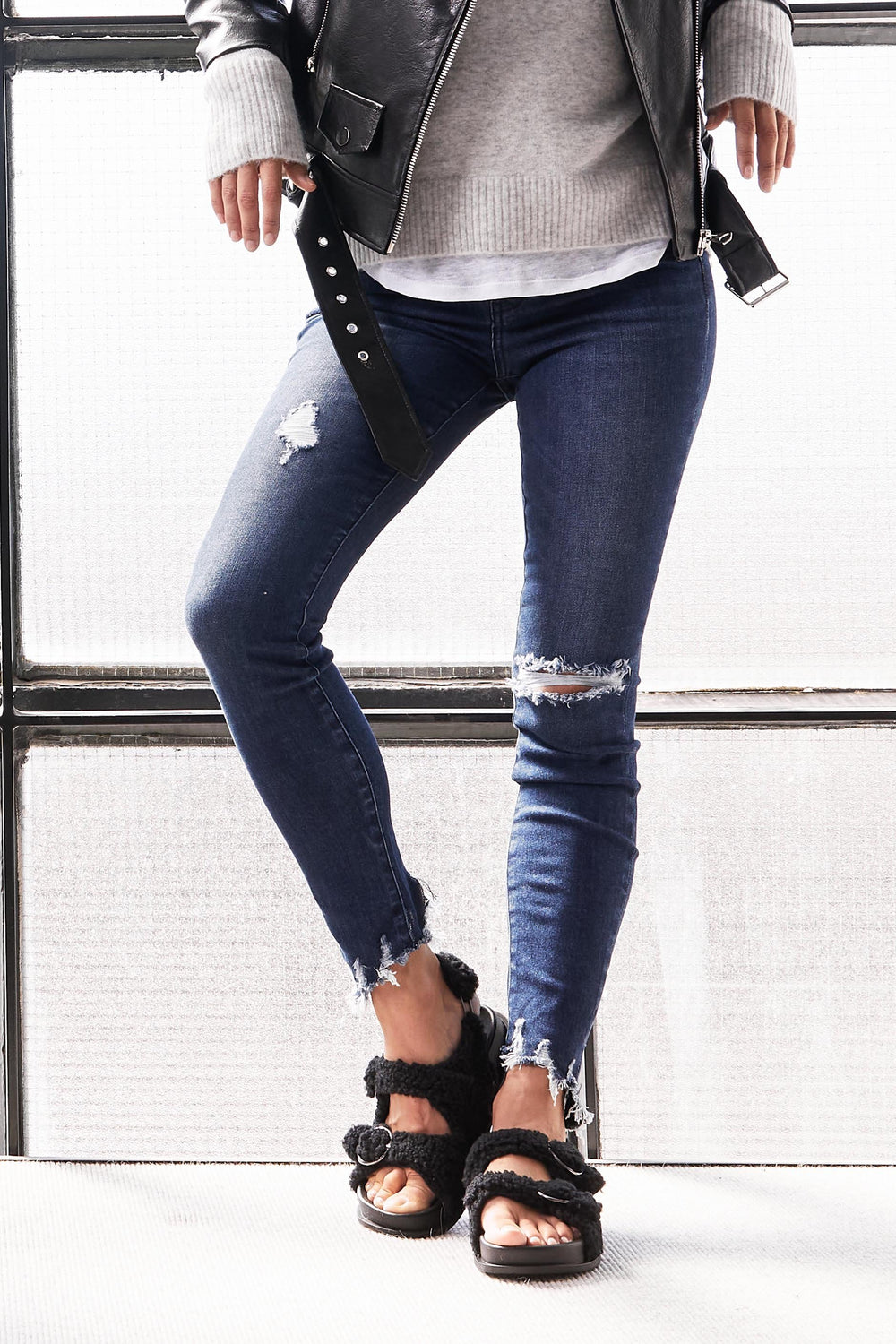 [TEST] Evie Chewed Hem Jean