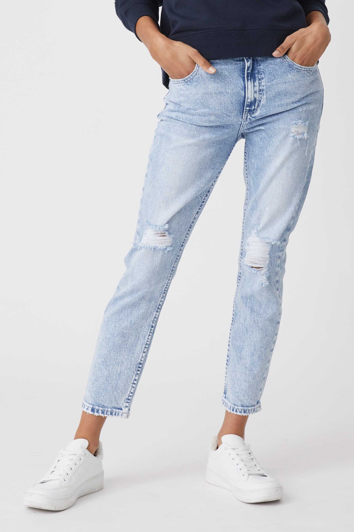 [TEST] Alexa Ripped Girlfriend Jean