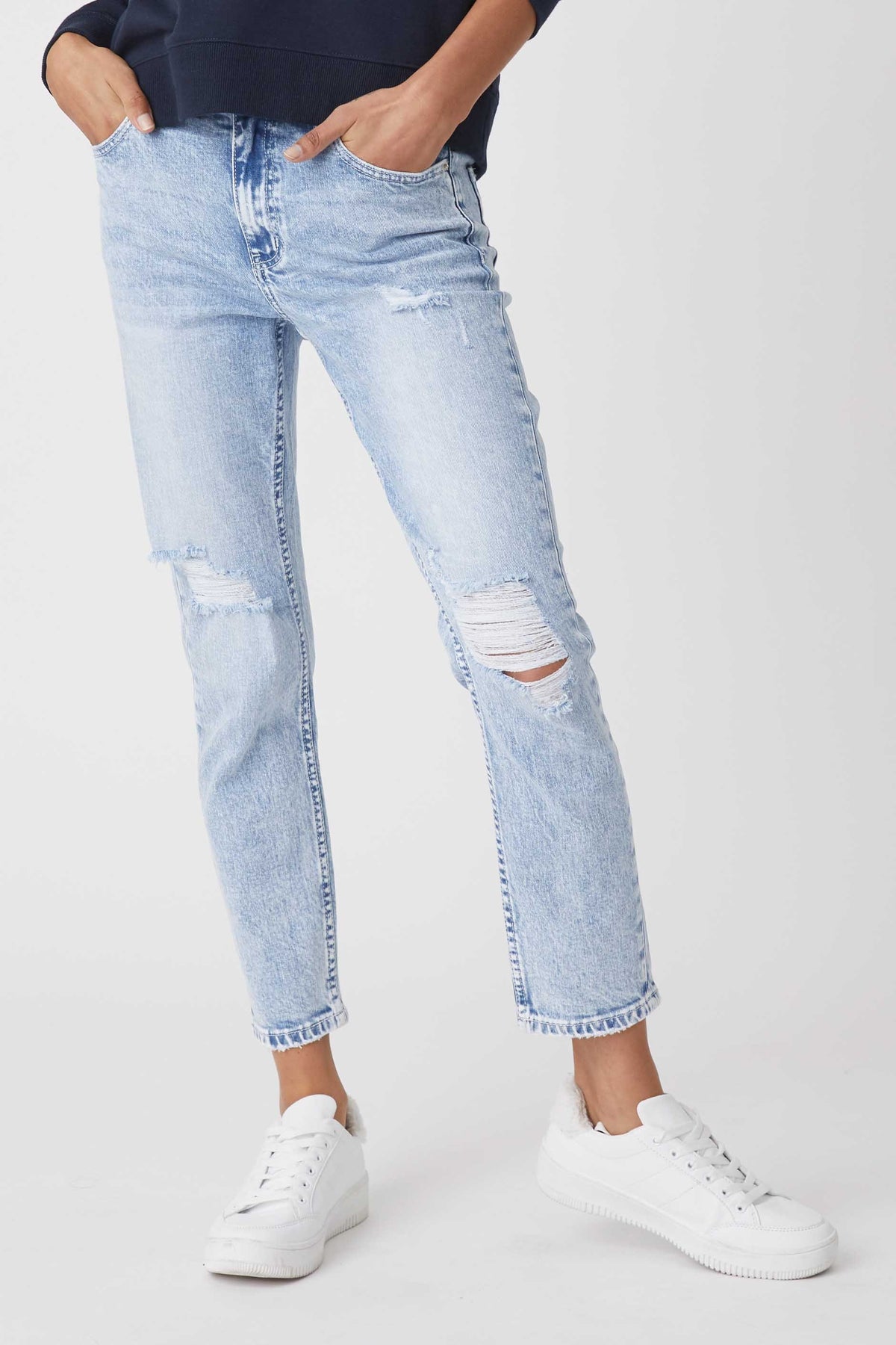 [TEST] Alexa Ripped Girlfriend Jean