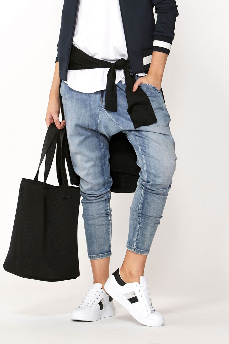 [TEST] Luxe Fleur Drop Crotch Jean
