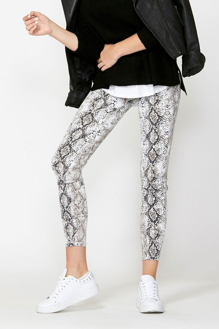 [TEST] Riley Mid Rise Skinny Jeans