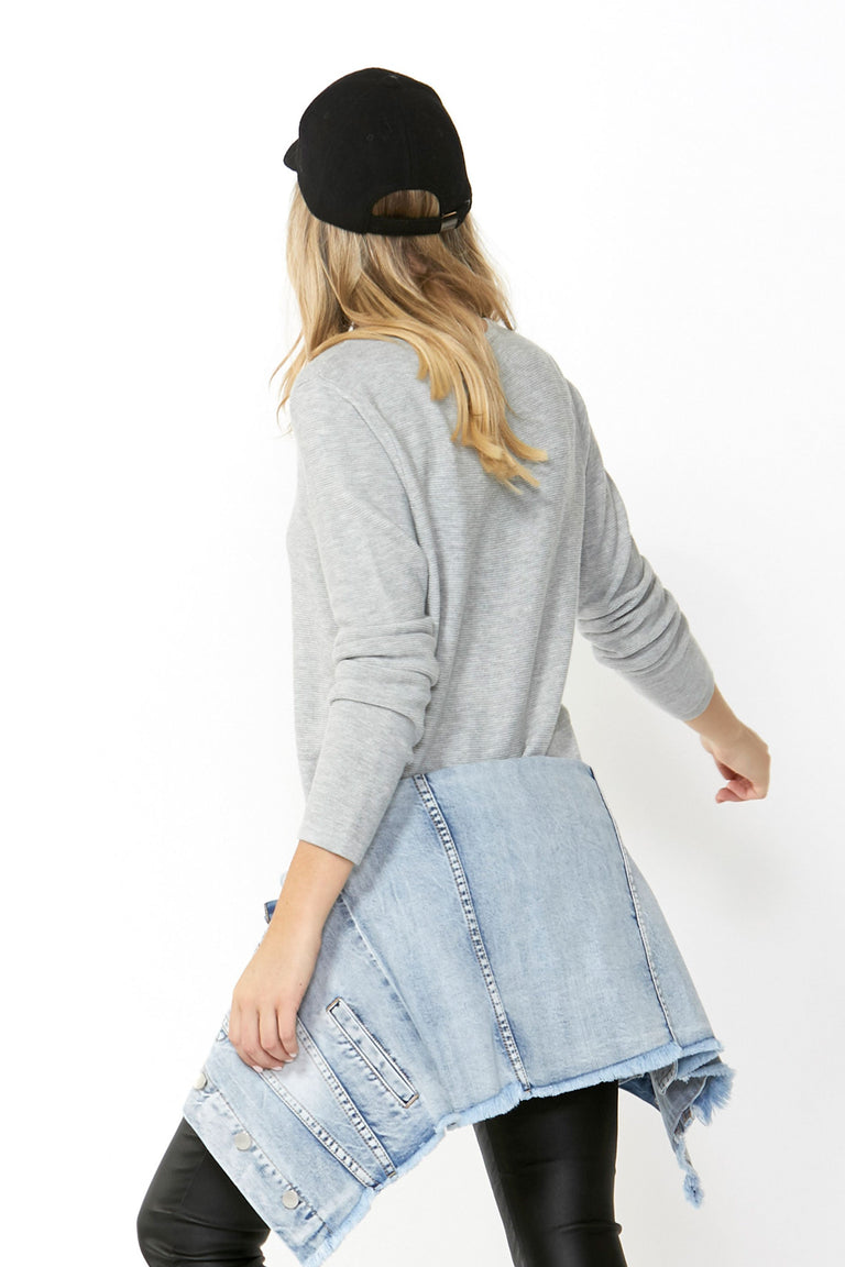 [TEST] Taylor Curved Hem Jumper