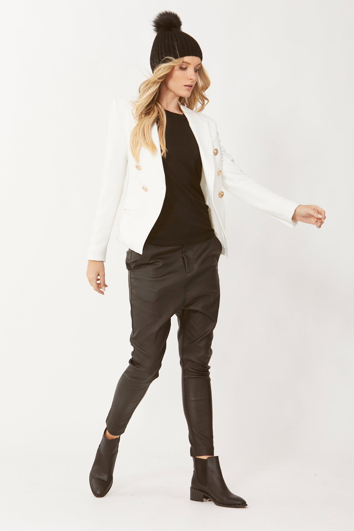 [TEST] Carly Blazer