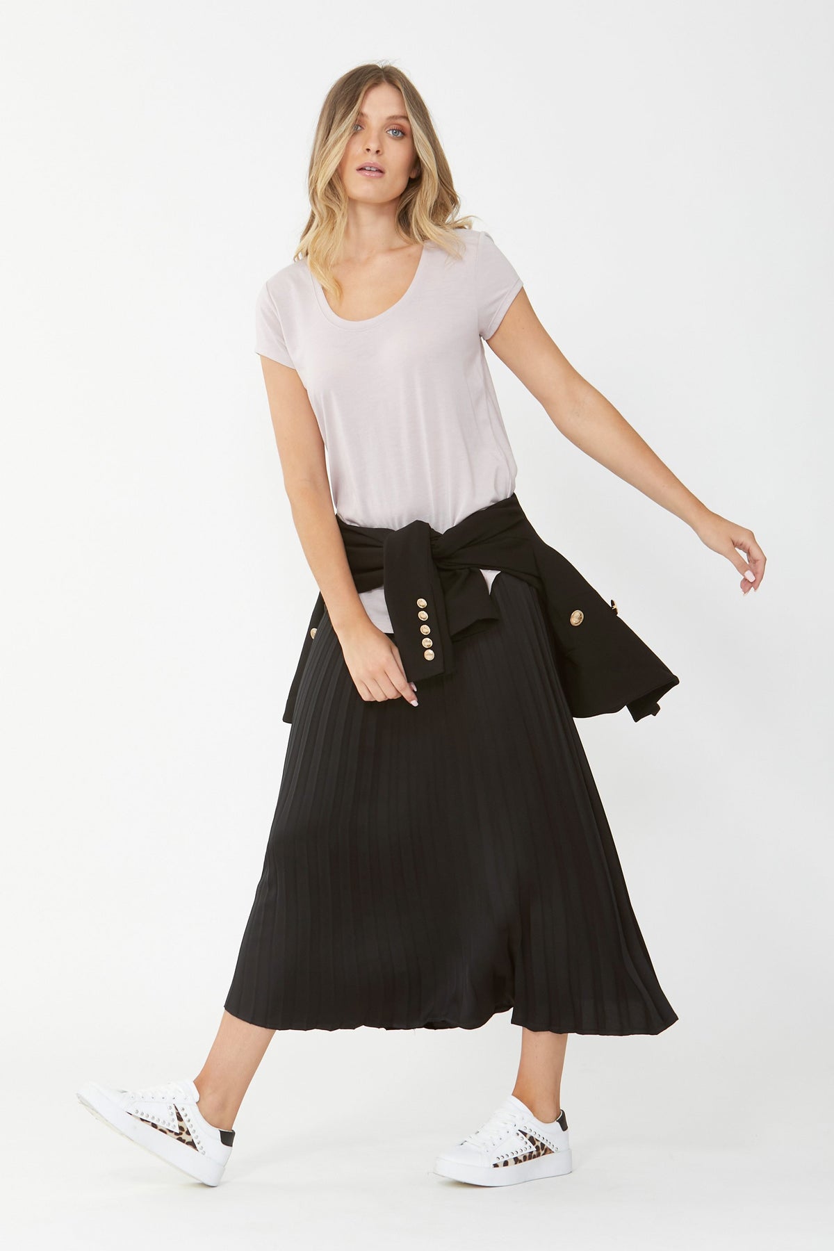 [TEST] Abbie Scoop Neck Tee