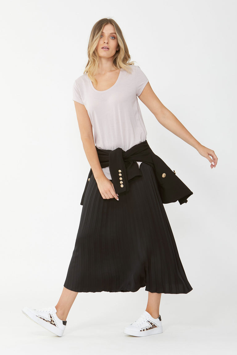 [TEST] Abbie Scoop Neck Tee
